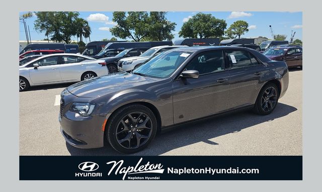 Gray (Granite Crystal Metallic Clearcoat) 2023 Chrysler 300 S V6 RWD Sedan Rear-Wheel Drive 8-Speed Automatic