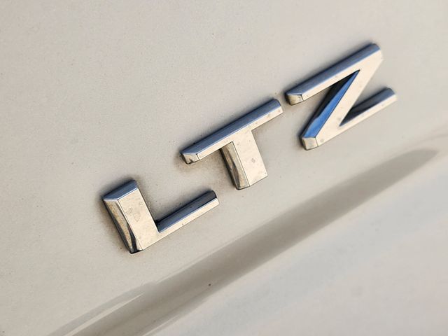 2021 Chevrolet Silverado 1500 LTZ - 11