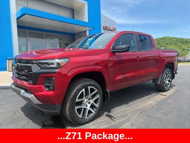 Radiant Red 2023 Chevrolet Colorado Z71 Crew Cab 4WD Pickup Truck Four-Wheel Drive 8-Speed Automatic