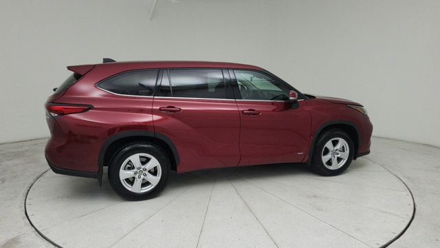 2022 Toyota Highlander Hybrid LE Red at Gullo Toyota