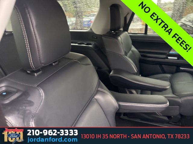 Used Car 2025 Ford Expedition Max  Platinum For Sale Under $70,000 In San Antonio, Texas