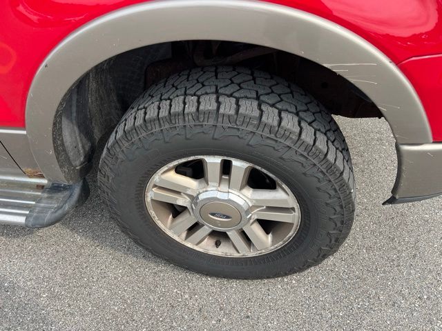 Used 2005 Red Ford XLT image 5
