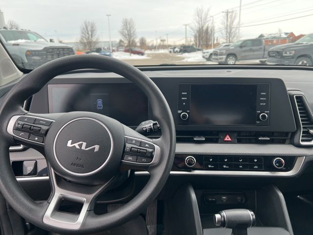 2024 Kia Sportage LX - Fusion Black exterior view 16