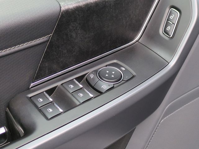 Used 2022 Silver Ford XLT image 13