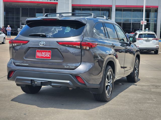 2022 Toyota Highlander XLE Gray at Toyota of Victoria