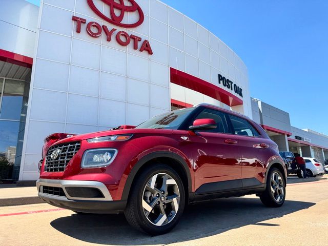 Ultimate Red 2024 Hyundai Venue Limited FWD SUV / Crossover Front-Wheel Drive Continuously Variable Transmission