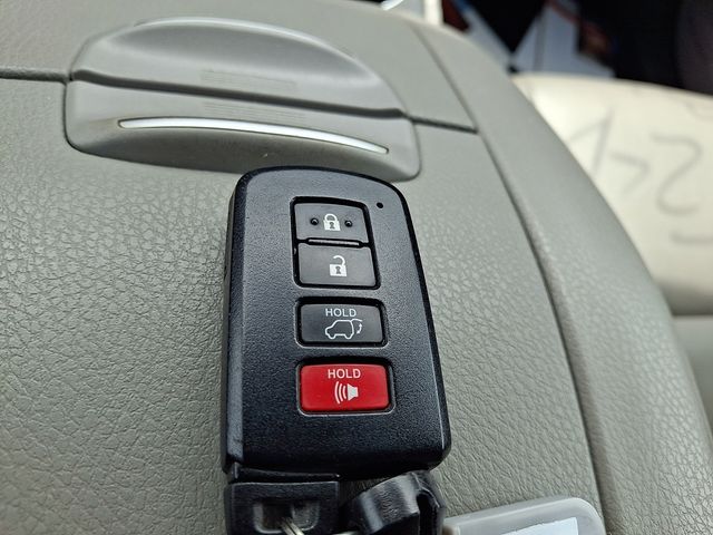 Used 2014 Toyota Highlander SUV