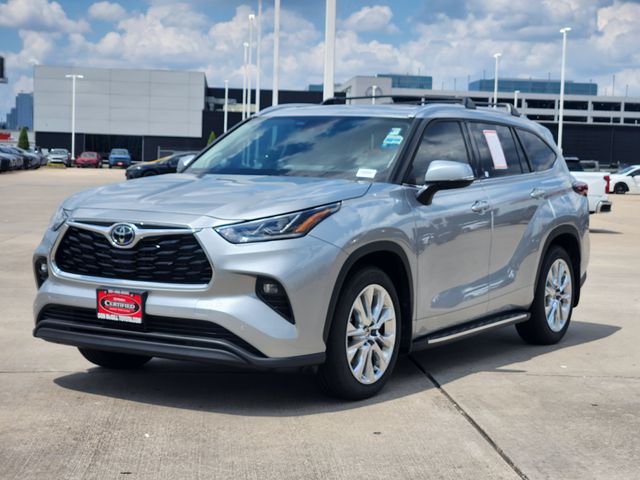 2025 Toyota Highlander Limited Silver at Gullo Toyota