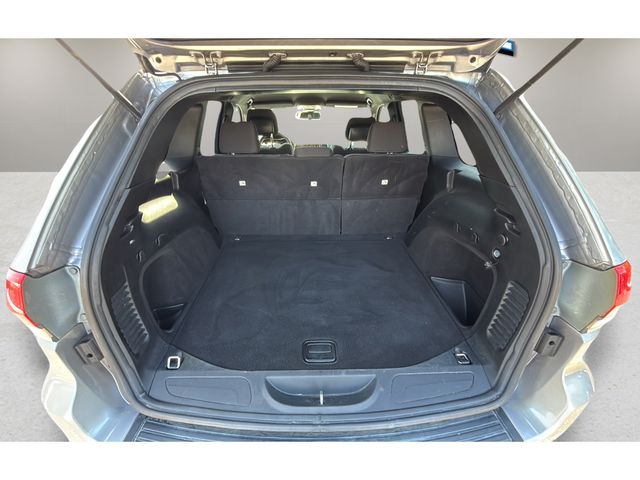 Used 2016 Silver Jeep Laredo image 31