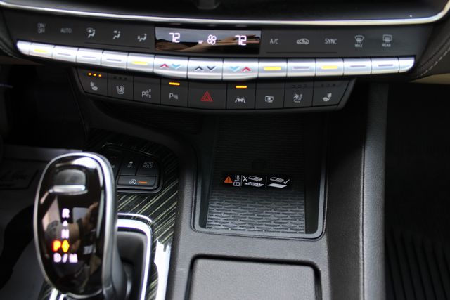 Used 2020  Cadillac Premium Luxury image 19