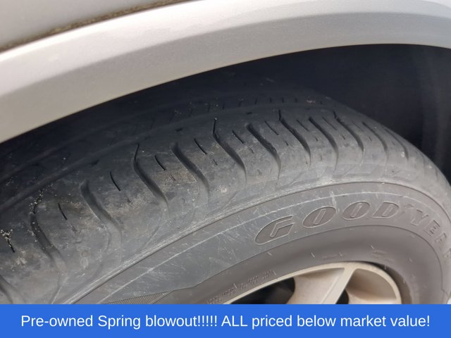 Used 2014 Silver Buick Leather Group image 9