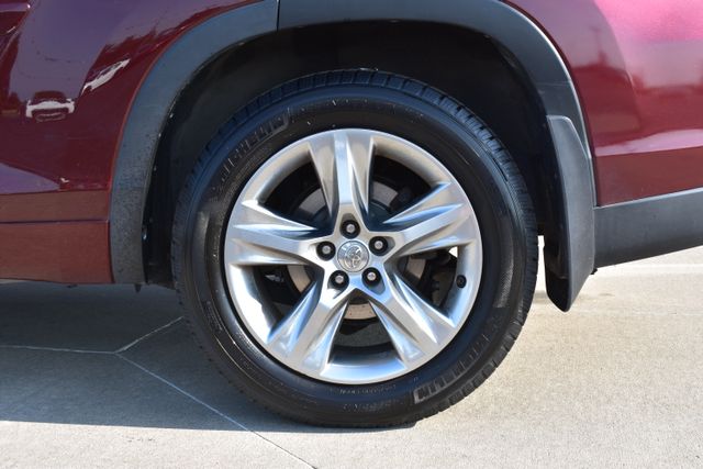 Used 2016 Toyota Highlander SUV