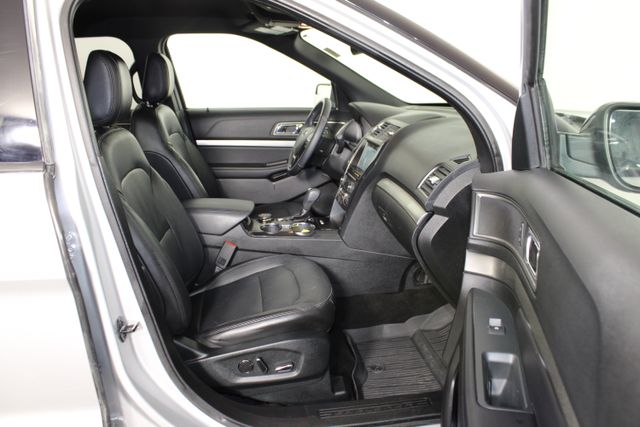 2018 Ford Explorer XLT photo