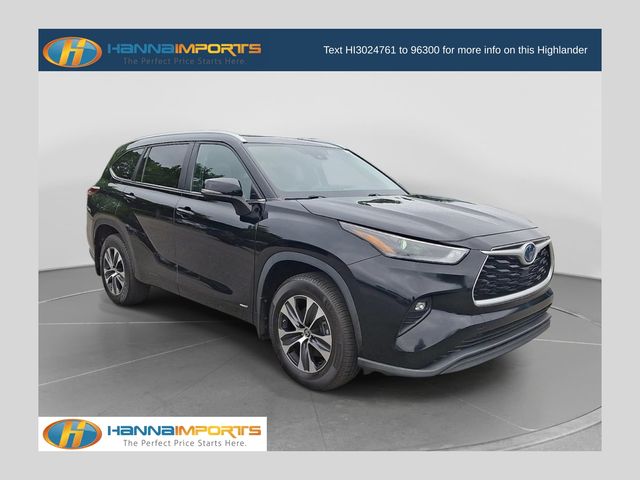 Midnight Black Metallic 2024 Toyota Highlander Hybrid SUV / Crossover All-Wheel Drive Continuously Variable Transmission