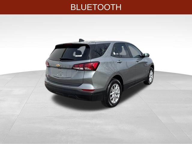 2023 Chevrolet Equinox LS photo