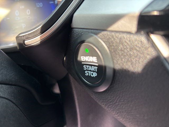 2020 Ford Escape SE Sport Hybrid photo