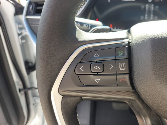 New 2025 White Jeep Altitude X image 28