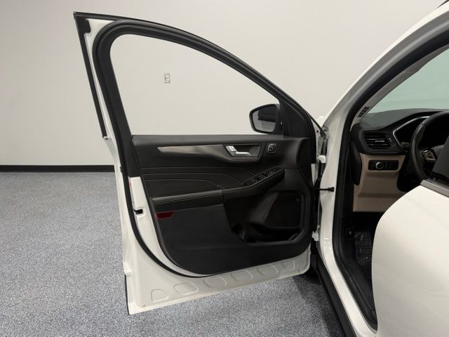 Used 2021 White Ford Titanium image 9