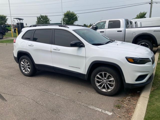 2022 Jeep Cherokee Latitude Lux - Bright White Clearcoat exterior view 2