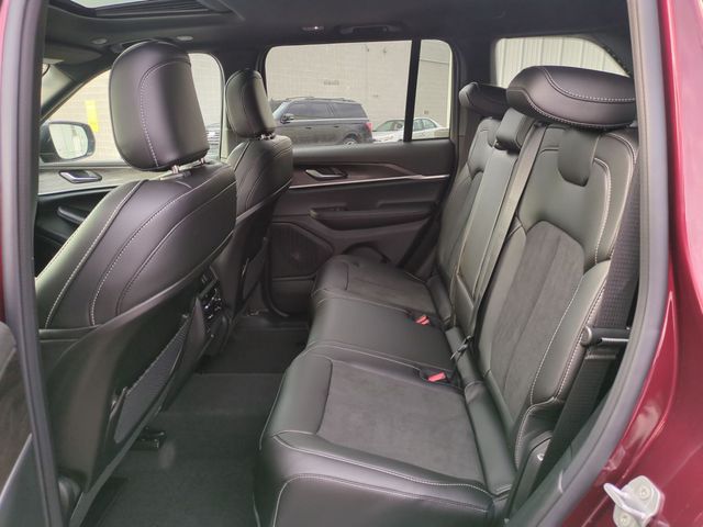 new 2026 Jeep Grand Cherokee car, priced at $41,244