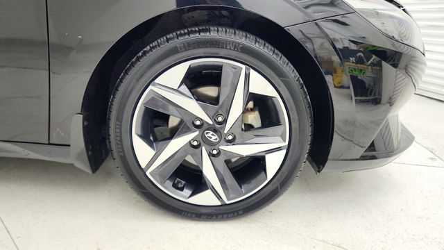 2023 Hyundai Elantra SEL Black at North Houston Mitsubishi