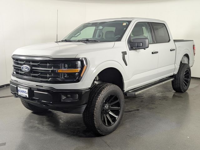 View vehicle photo 4