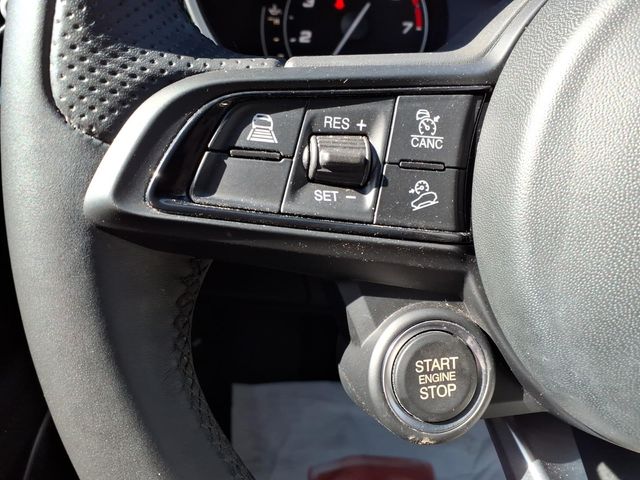 2023 Alfa Romeo Stelvio - Image 13