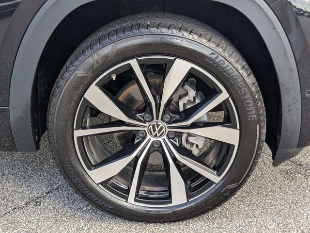 Used 2025 Volkswagen Atlas SUV