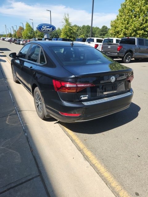 Used 2019 Black Volkswagen 1.4T SE image 4