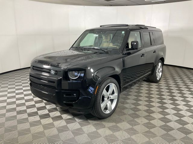 2026 Land Rover Defender 130 P400 X-Dynamic SE AWD