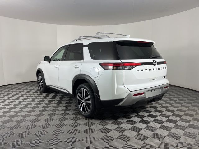 2025 Everest White Pearl Tricoat Nissan Pathfinder Platinum 4X4 SUV