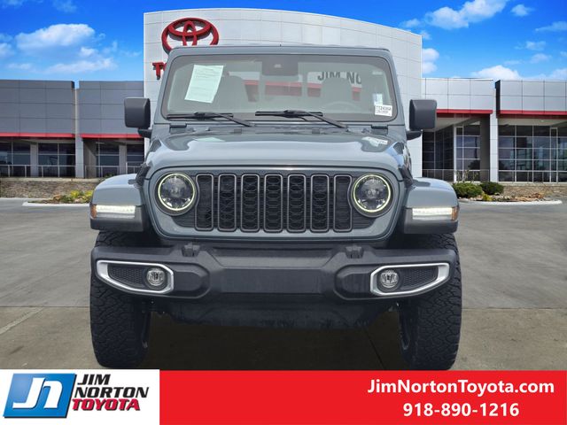 Used 2024 Jeep Gladiator Truck