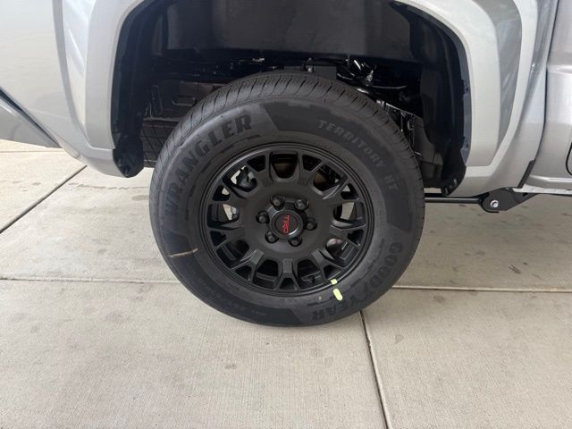 2025 Toyota Tacoma TRD Sport Double Cab photo 7