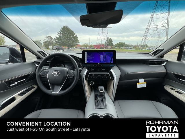 2024 Toyota Venza XLE 13