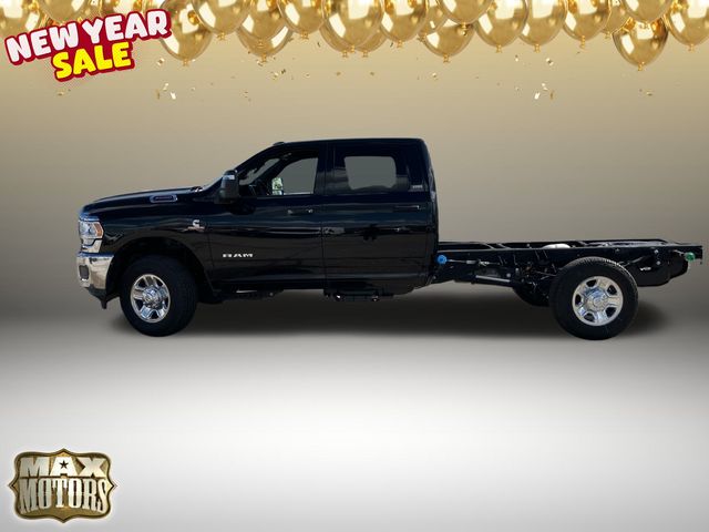 2023 Ram 3500 SLT 4