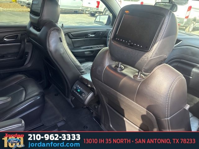 Used Car 2015 Chevrolet Traverse  2lt For Sale Under $10,000 In San Antonio, Texas