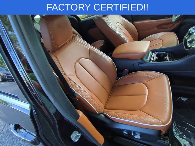 Used 2025 Black Chrysler Pinnacle image 37