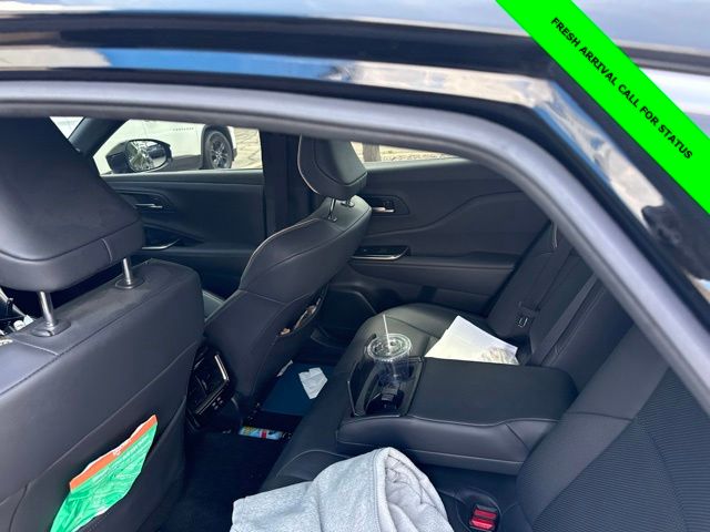 Used 2024 Black Toyota Platinum image 10