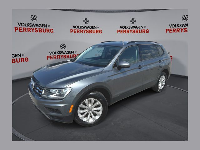 Platinum Gray Metallic 2018 Volkswagen Tiguan SUV / Crossover All-Wheel Drive 8-Speed Automatic
