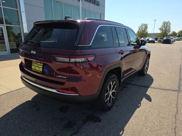 2025 Jeep Grand Cherokee Limited - Velvet Red Pearlcoat exterior view 5