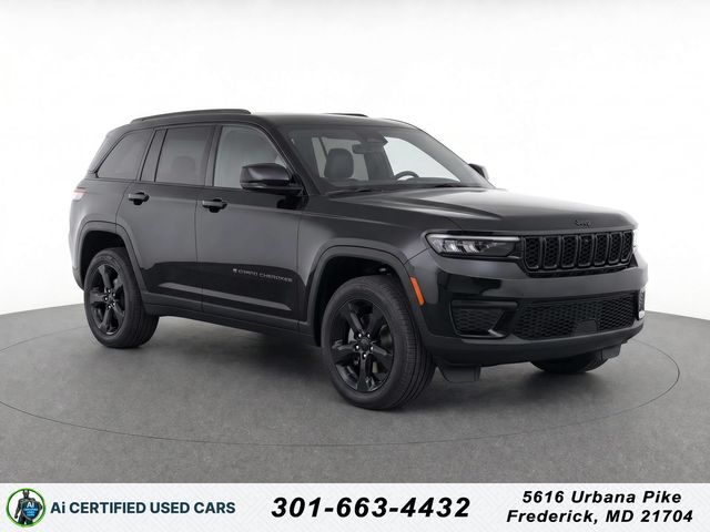 Diamond Black Crystal Pearlcoat 2025 Jeep Grand Cherokee SUV / Crossover Four-Wheel Drive 8-Speed Automatic