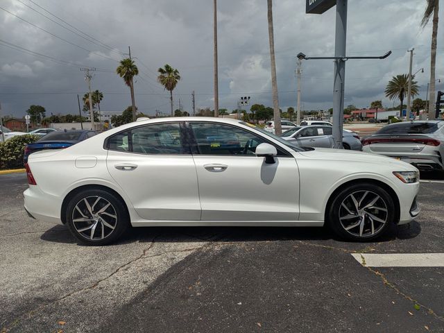 Used 2020 Volvo S60 T5 Momentum 4D Sedan