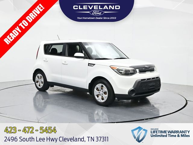 Clear White 2015 Kia Soul Base Wagon Front-Wheel Drive 6-Speed Manual
