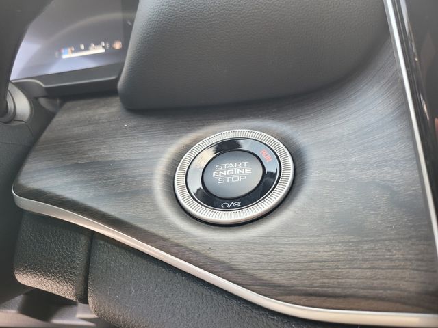 New 2025 Gray Jeep Limited image 28