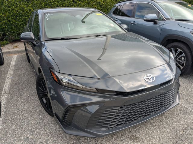 2025 Toyota Camry SE FWD