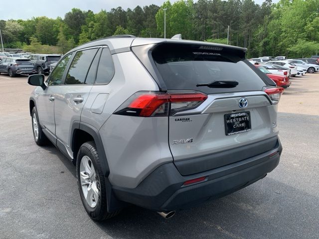 2021 Toyota RAV4 Hybrid XLE photo