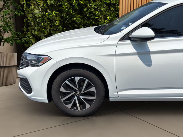2024 Volkswagen Jetta Thumbnail