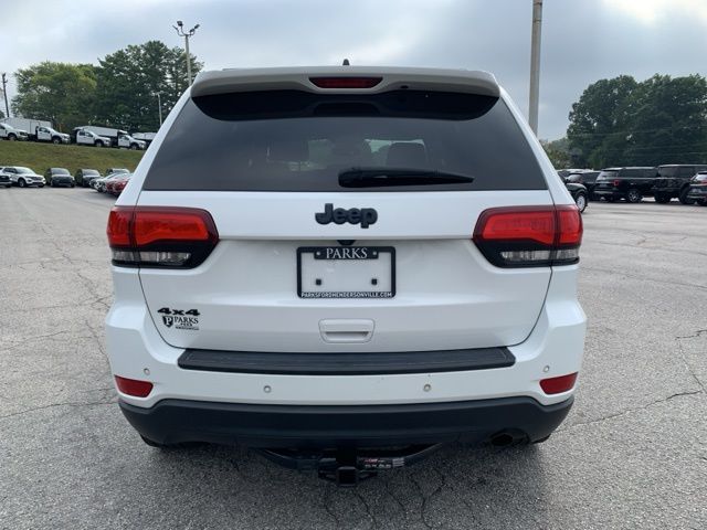 2019 Jeep Grand Cherokee Laredo E 4