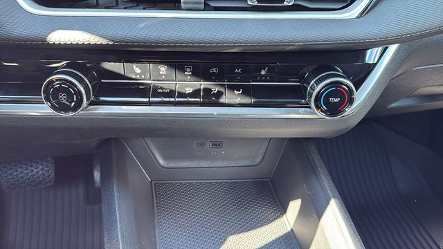 new 2026 Chevrolet Equinox car, priced at $30,820