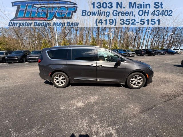 Used 2017 Chrysler Pacifica Touring L Plus 4D Passenger Van